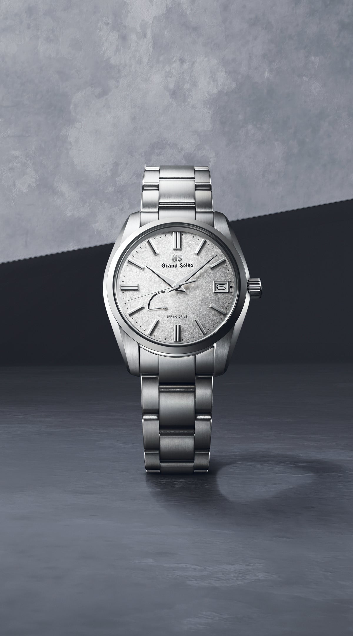 Grand Seiko Heritage SBGA465G – portrait view