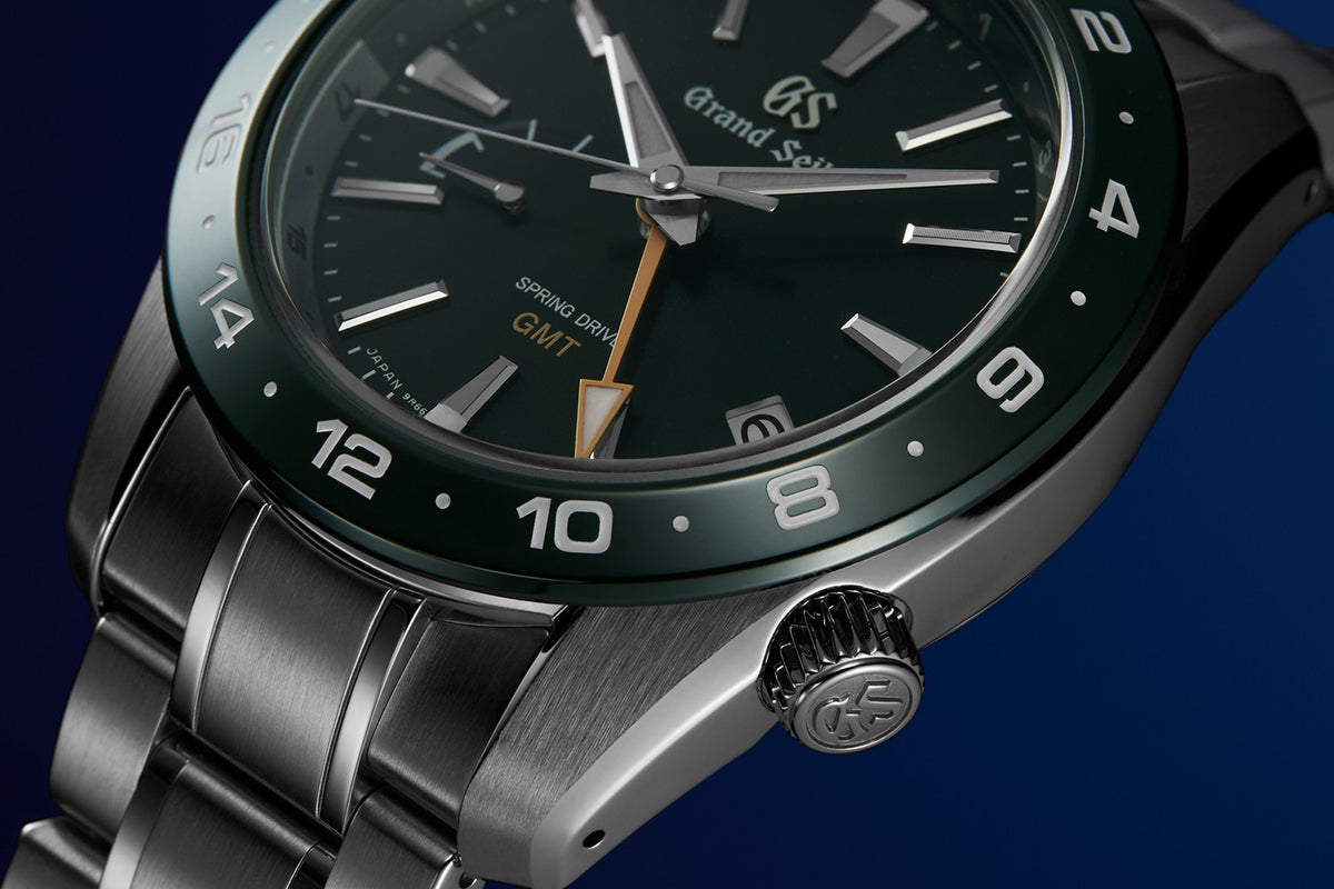 Grand Seiko Sport SBGE257G – bezel and dial detail