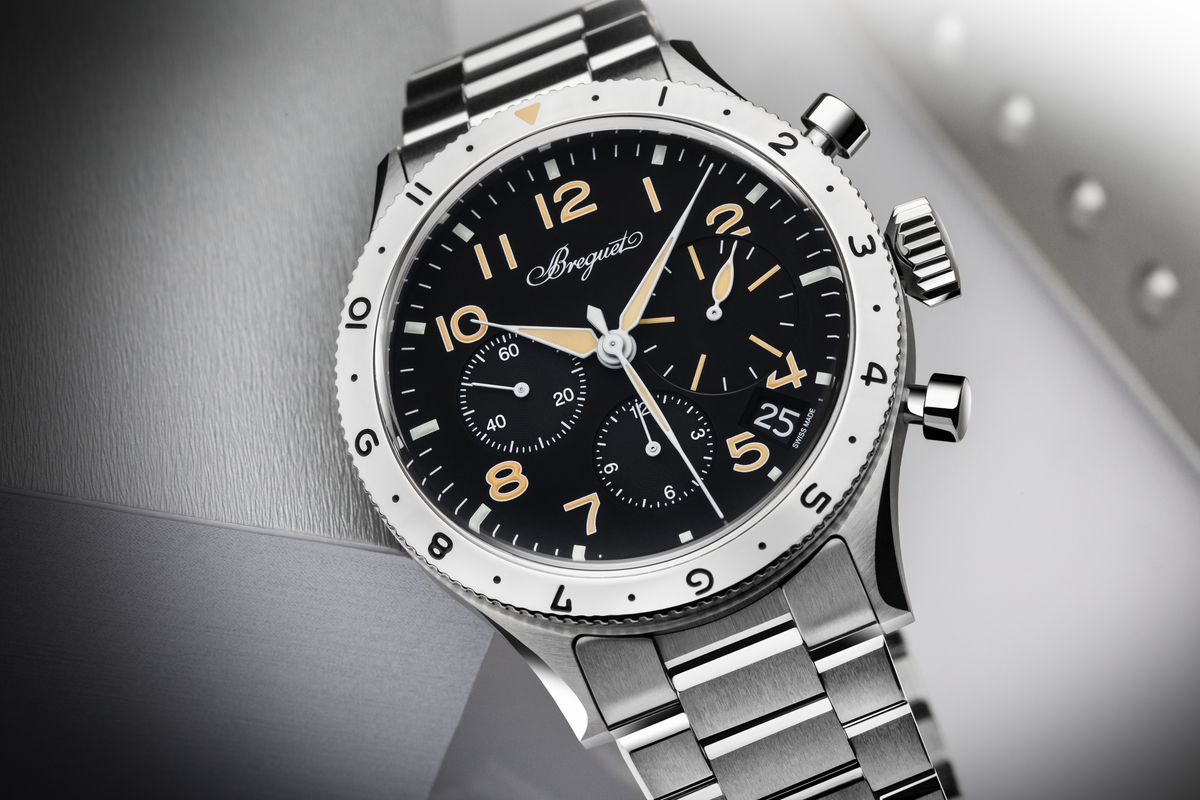 Breguet Type XX 2067ST/92/SW0 – three-quarter view
