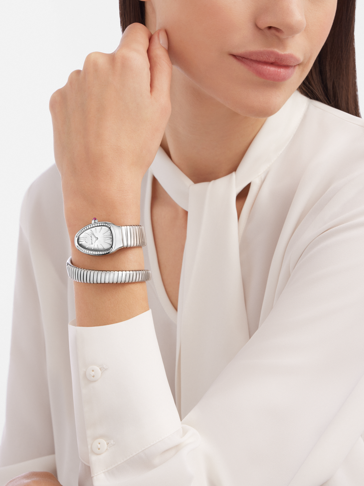 Bvlgari Serpenti Tubogas 101816 – shown on the wrist
