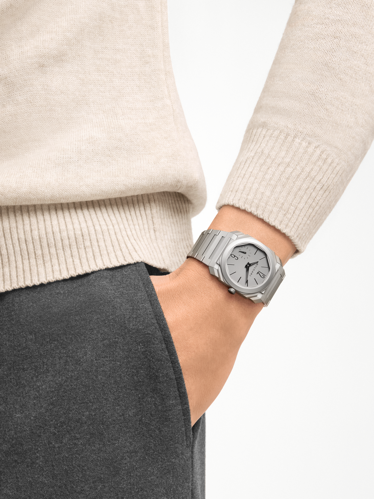 Bvlgari Octo Finissimo 37 mm 104089 – shown on the wrist