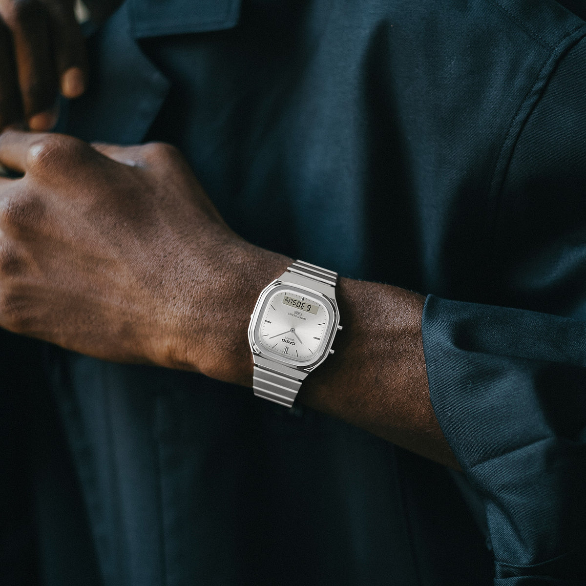 Casio Vintage AQ-240E-7A – on the wrist