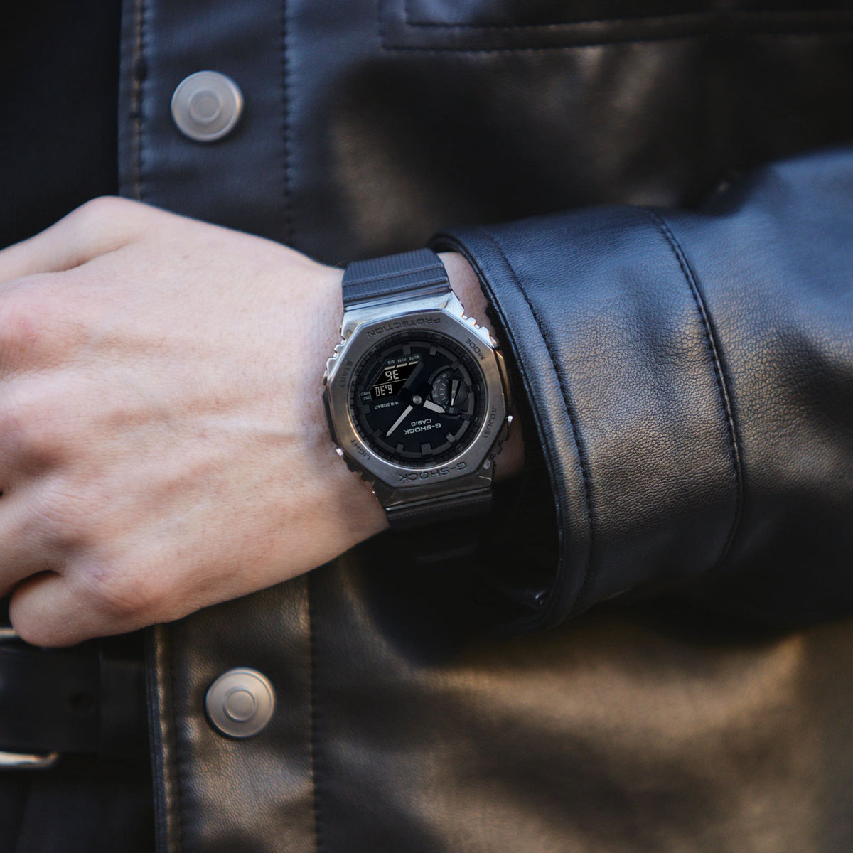 Casio G-Shock GM-2100BB-1A – on the wrist