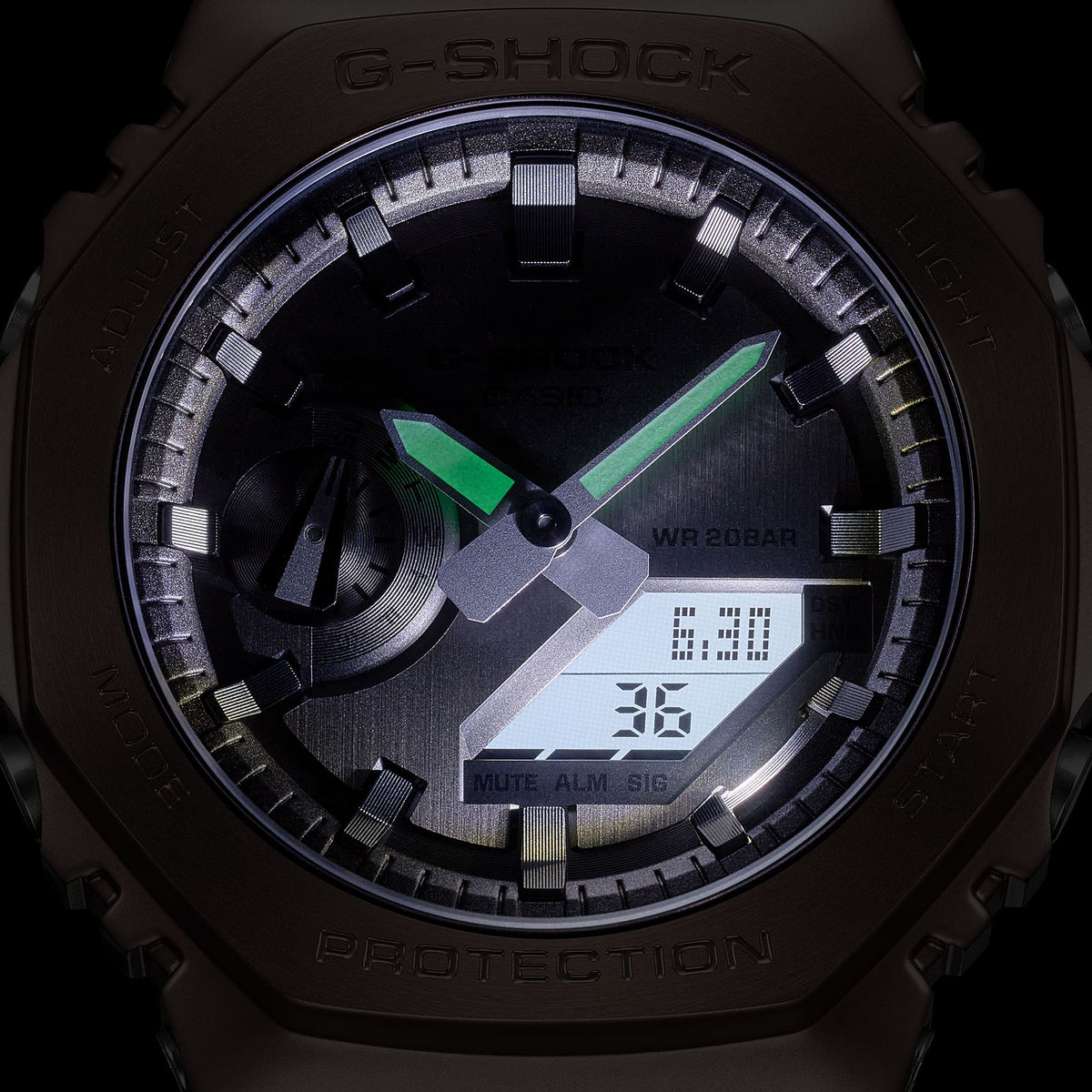 Casio G-Shock GM-2100MF-5A – illuminated dial