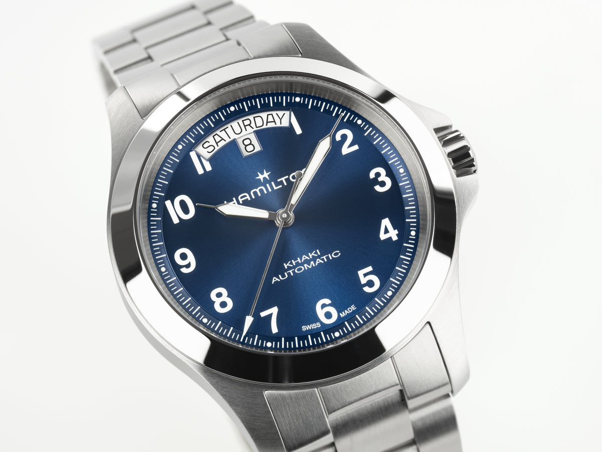 Hamilton Khaki Field H64475140 – dial close-up