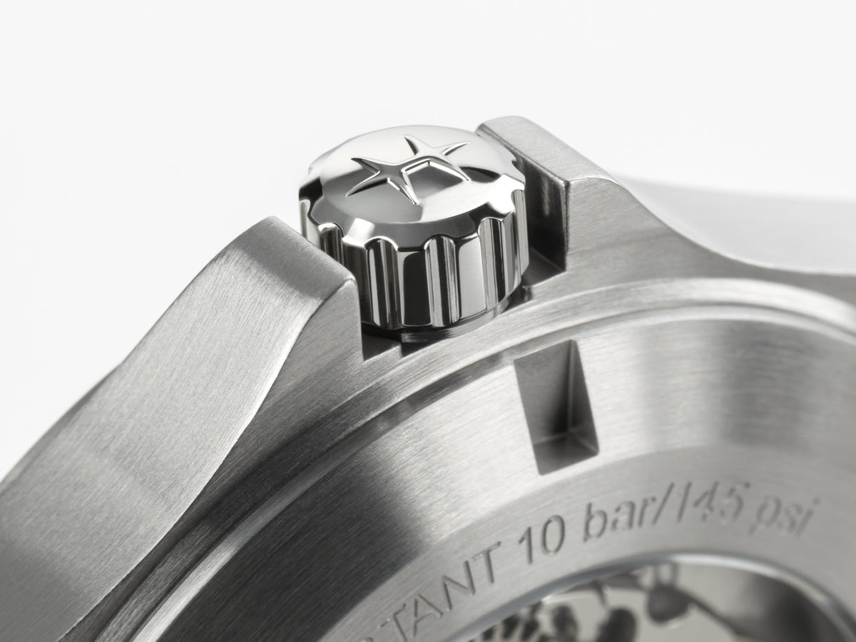 Hamilton Khaki Field H64475140 – crown close-up
