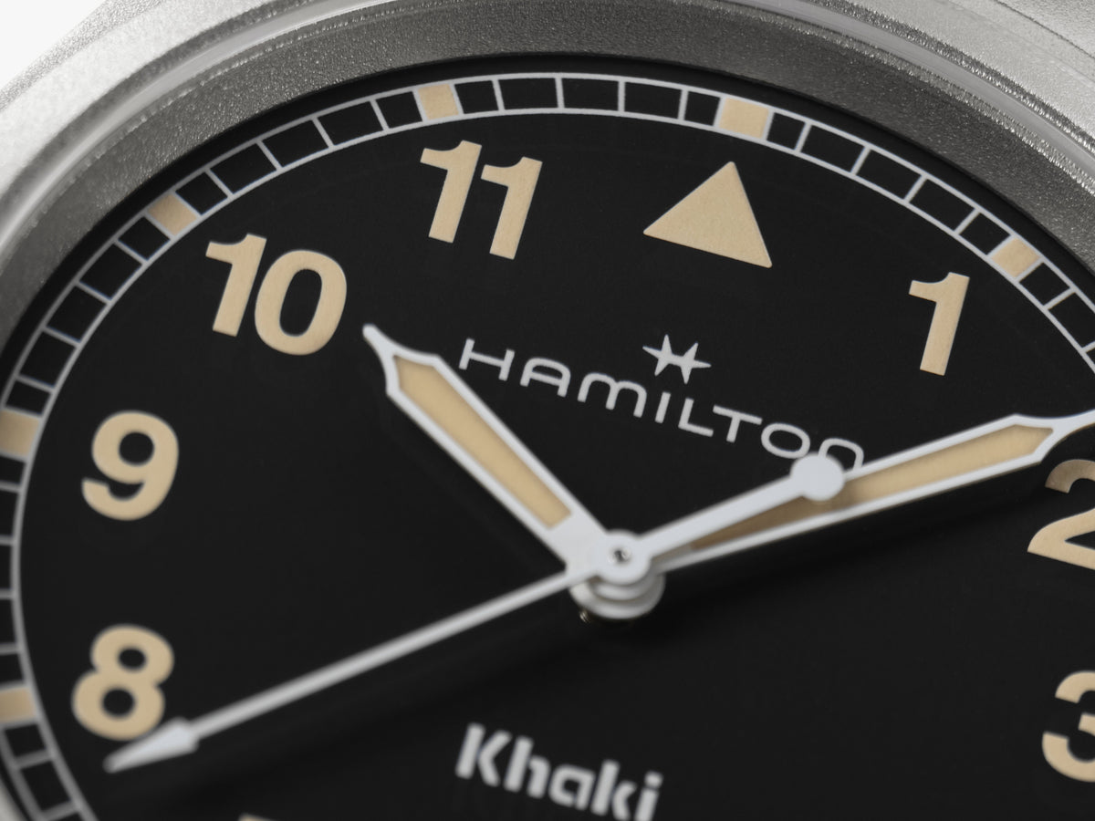 Hamilton Khaki Field H69401131 – dial close-up