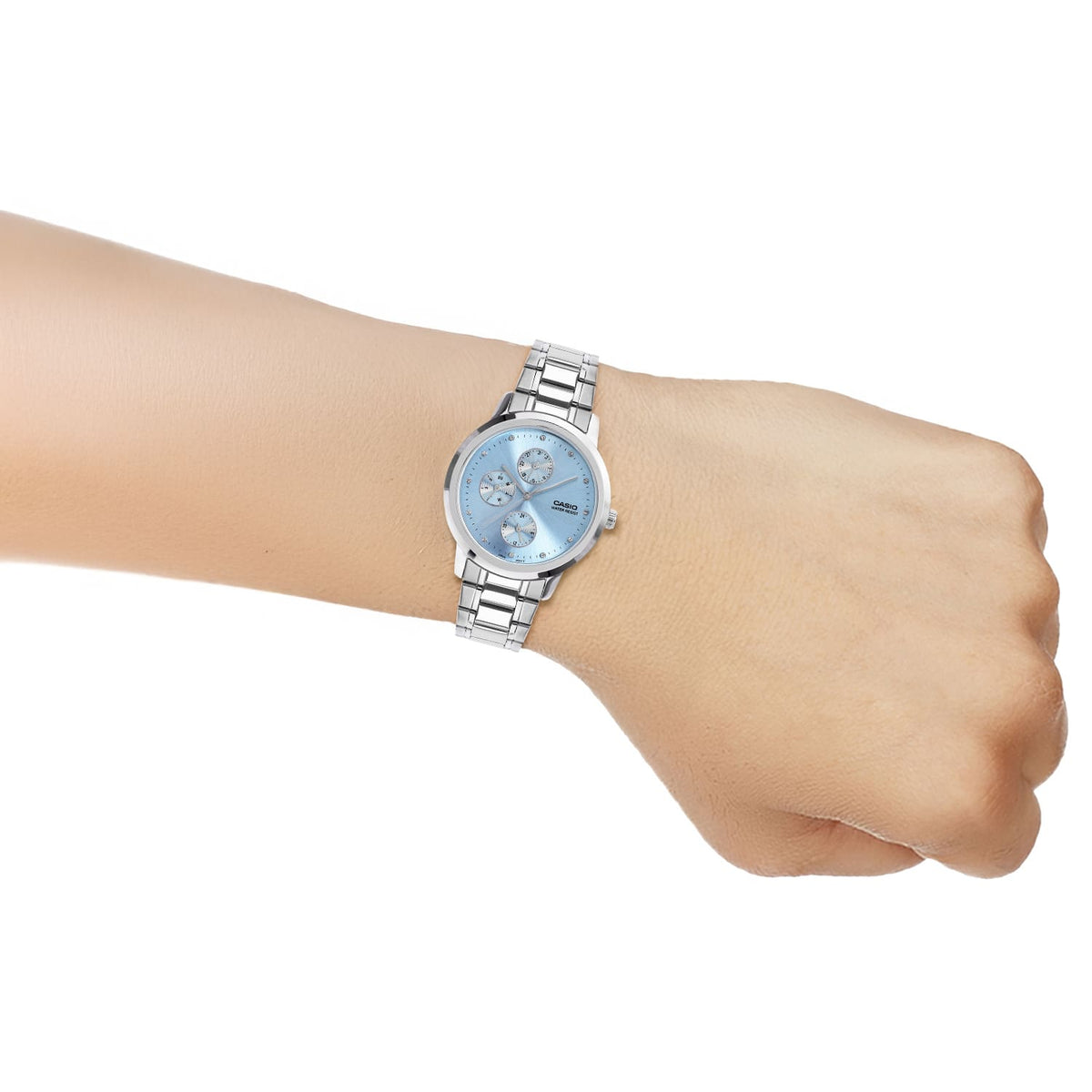Casio LTP-SN6KD-2A – on the wrist