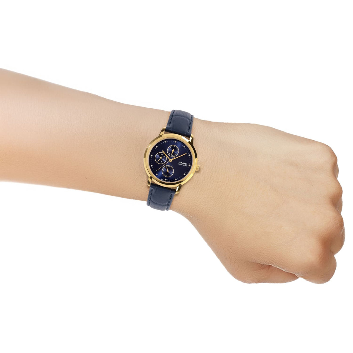 Casio LTP-SN6KGL-2A – on the wrist