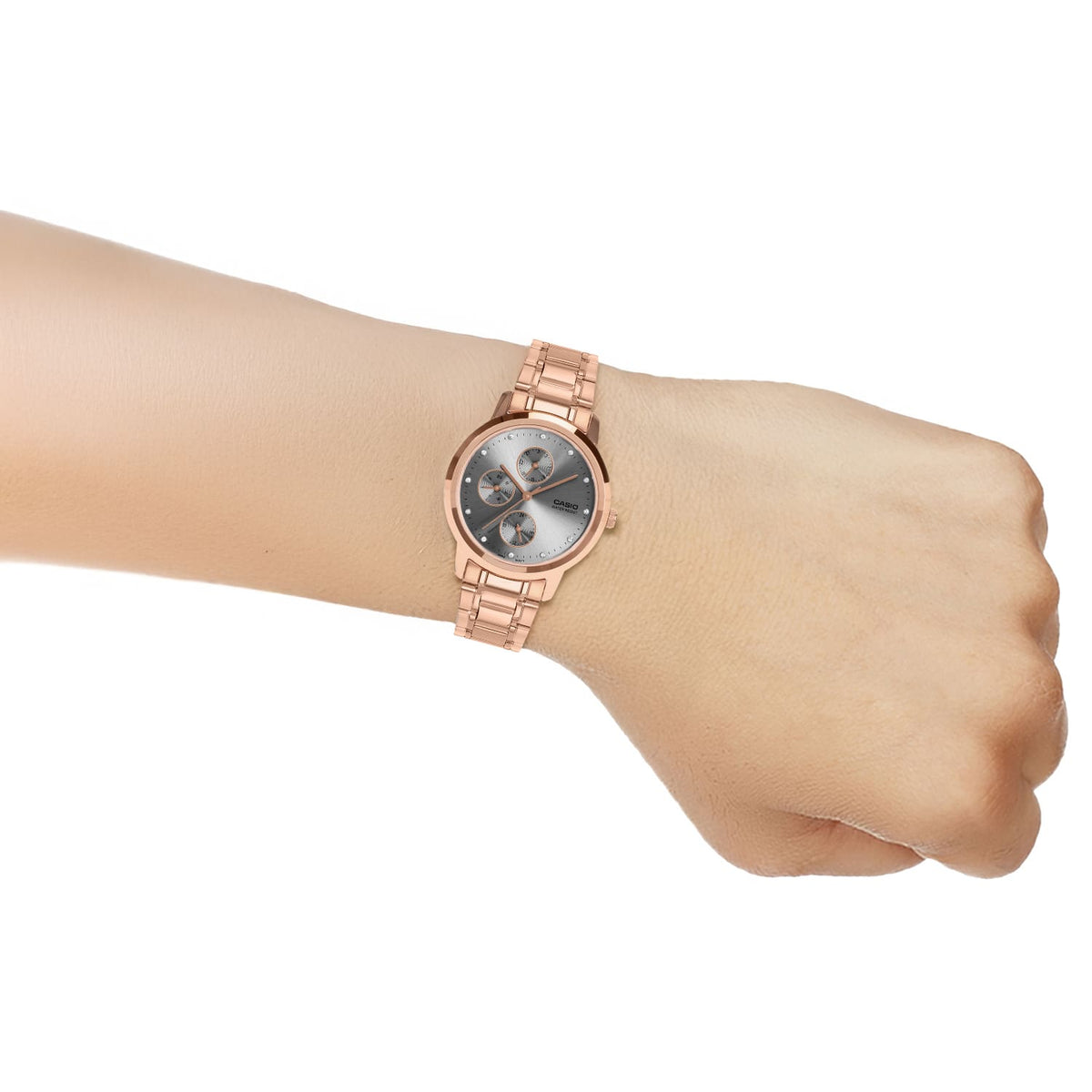 Casio LTP-SN6KR-8A – on the wrist