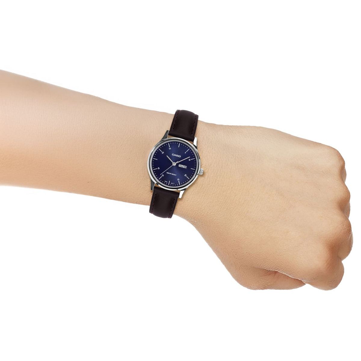 Casio LTP-SN8YL-2B – on the wrist