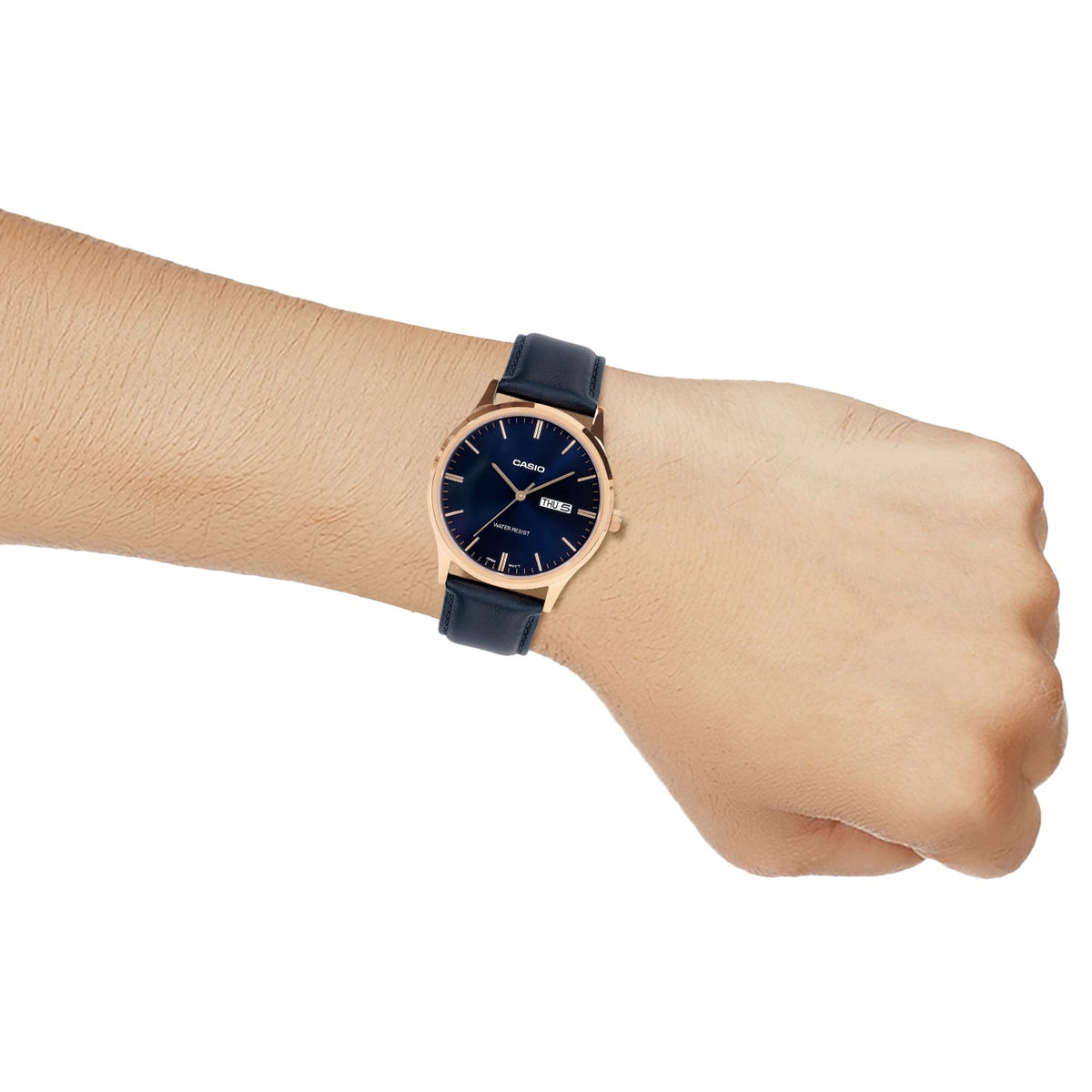 Casio MTP-SN8YRL-2B – on the wrist
