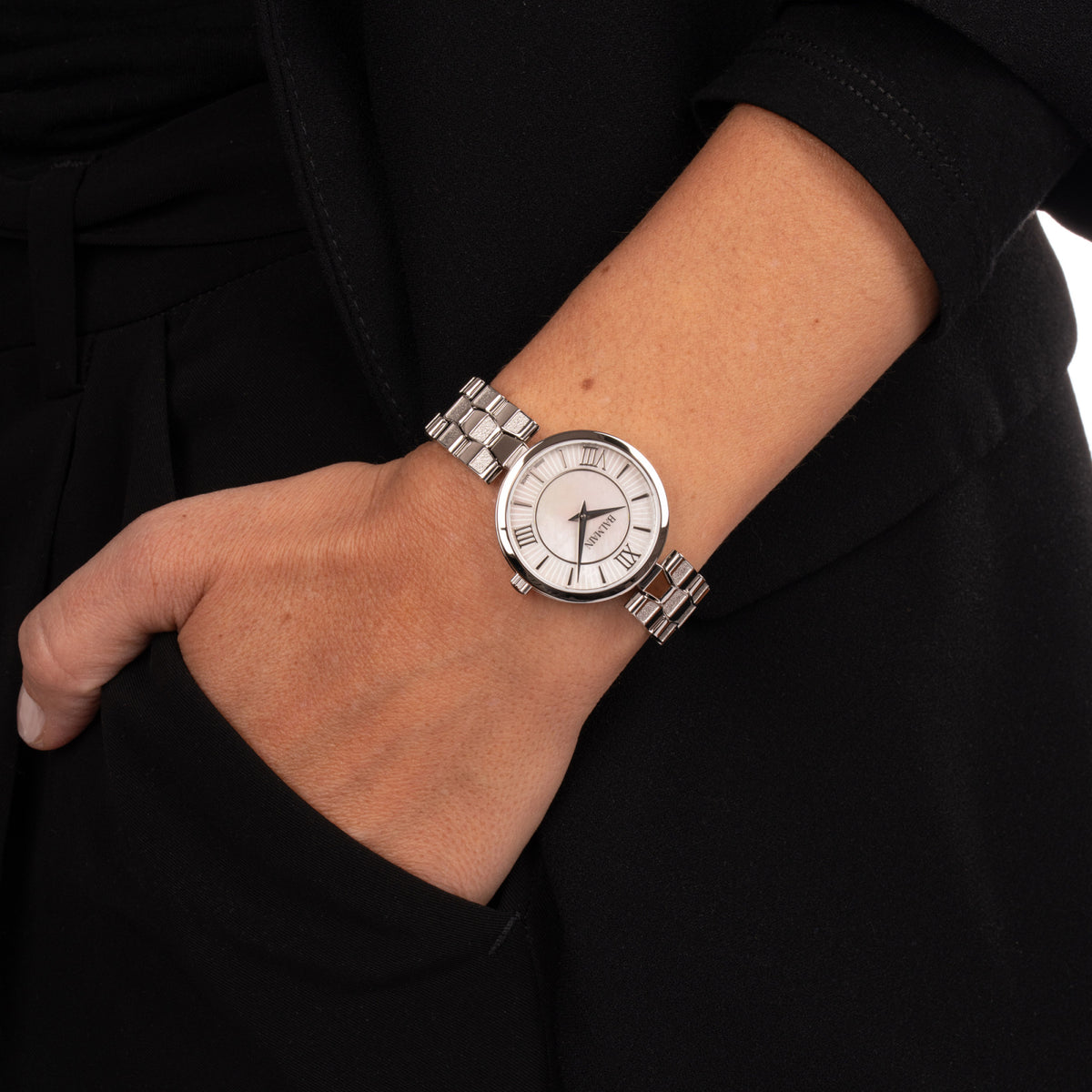 Balmain Sedirea B4831.33.82 – lifestyle view