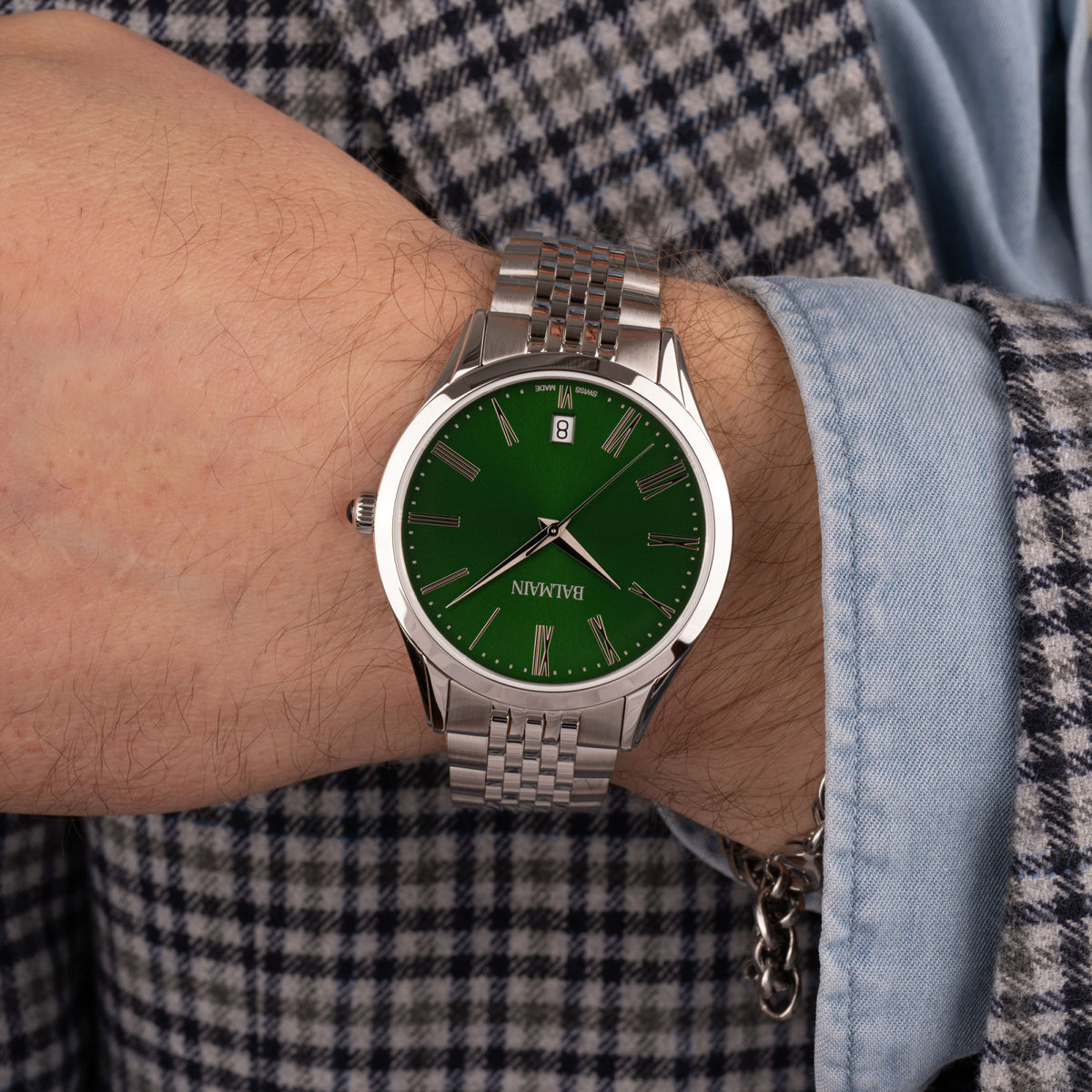 Balmain Classic R B4101.31.70 – on the wrist, second view