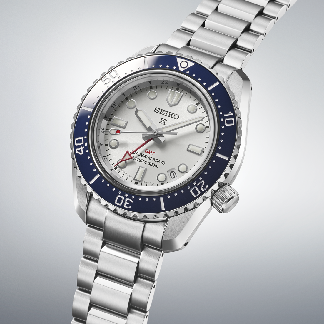 Seiko Prospex SPB519J1 – three-quarter view