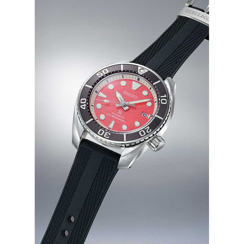 Seiko Prospex SPB541J1 – three-quarter view