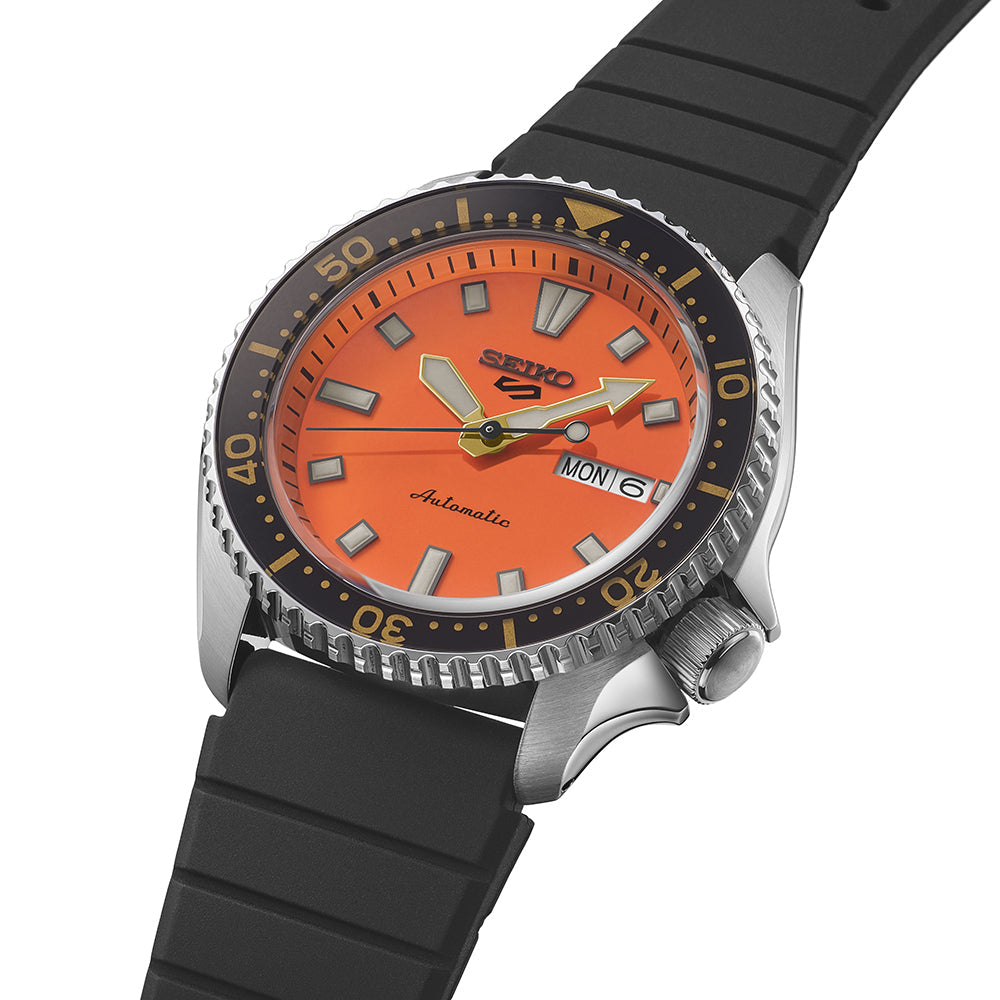 Seiko 5 Sports SRPL89K1 – three-quarter view