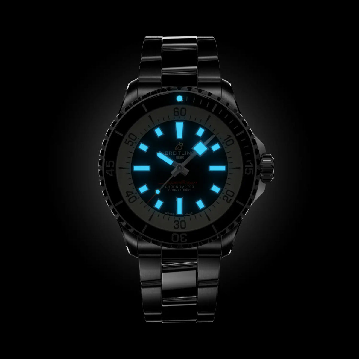 Breitling Superocean Automatic 42 A17375211B1A1 – luminous hands and markers in the dark