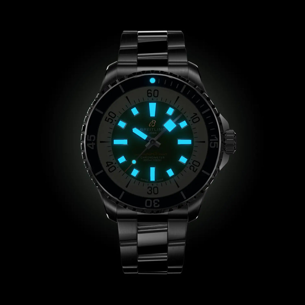 Breitling Superocean Automatic 44 A17376A31L1A1 – luminous hands and markers in the dark