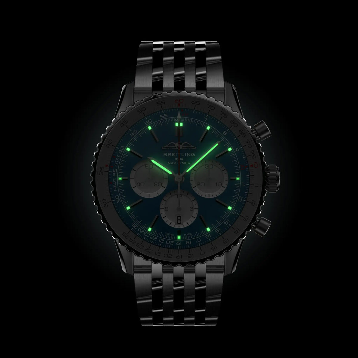 Breitling Navitimer B01 Chronograph 46 AB0137211C1A1 – luminous hands and markers in the dark