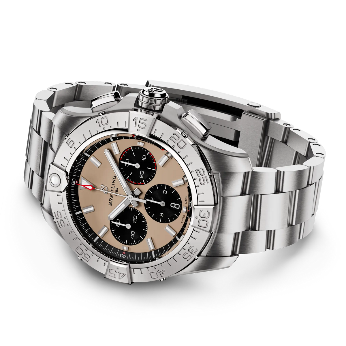 Breitling Avenger B01 Chronograph 44 AB0147101A1A1 – side view with bracelet