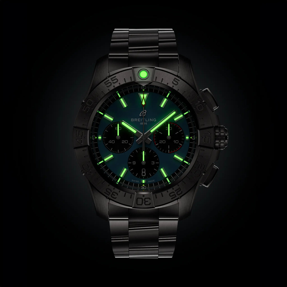 Breitling Avenger B01 Chronograph 44 AB0147101C1A1 – luminous hands and markers in the dark