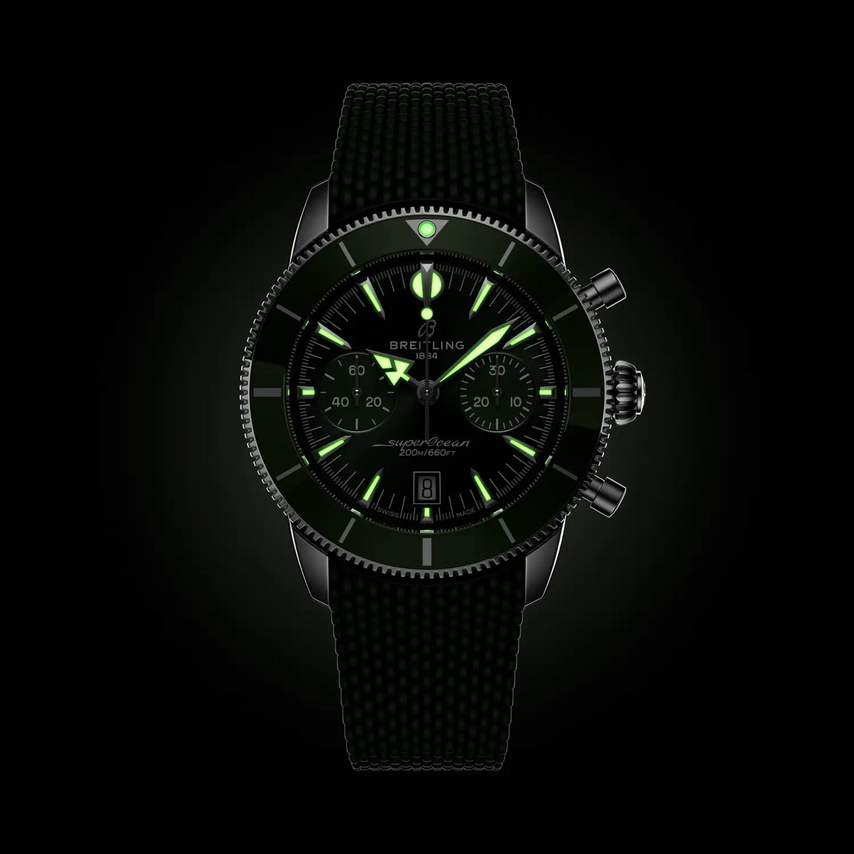 Breitling Superocean Heritage B01 Chronograph 42 AB0156361L1S1 – luminous hands and markers in the dark