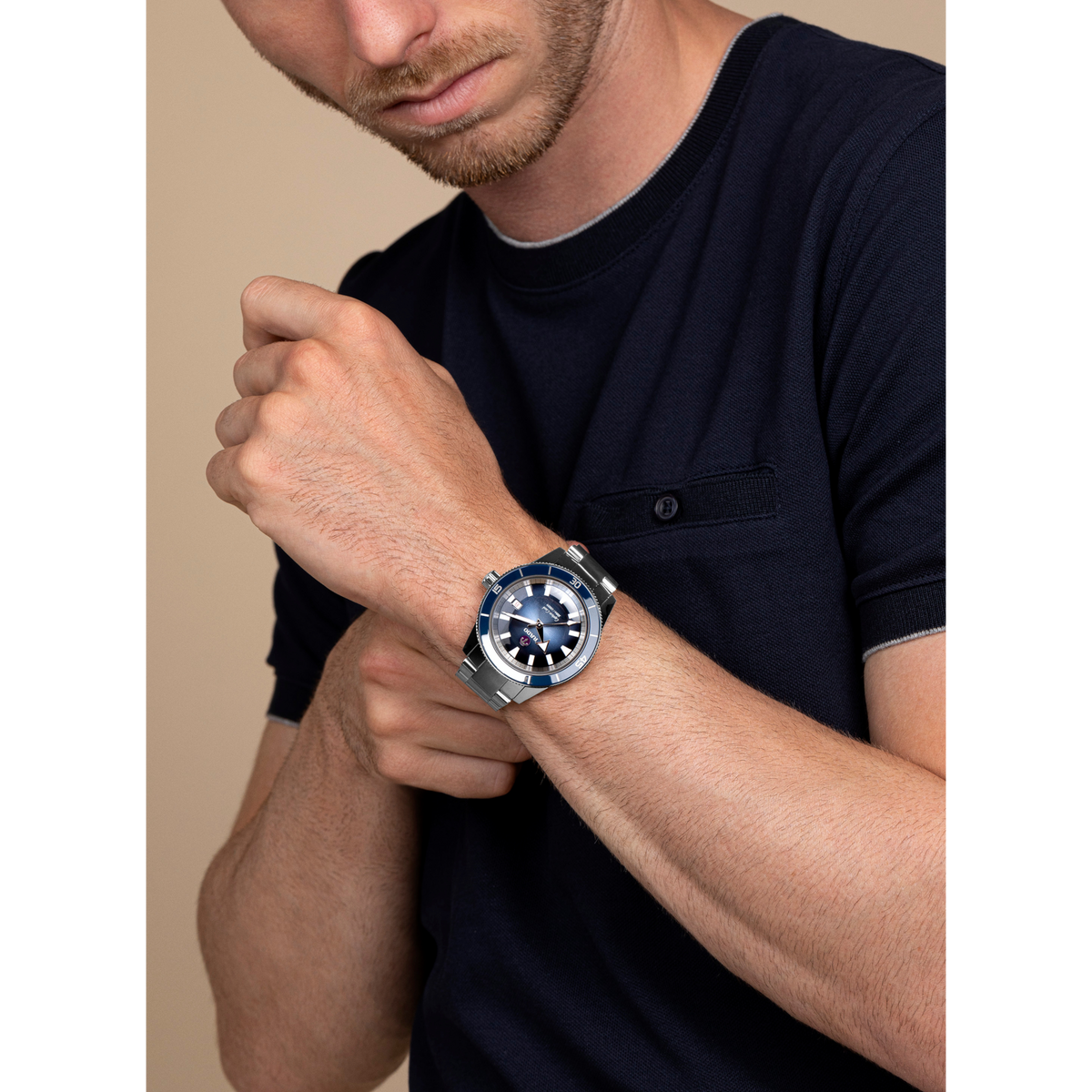 Rado Captain Cook Automatic R32105203 – shown on the wrist