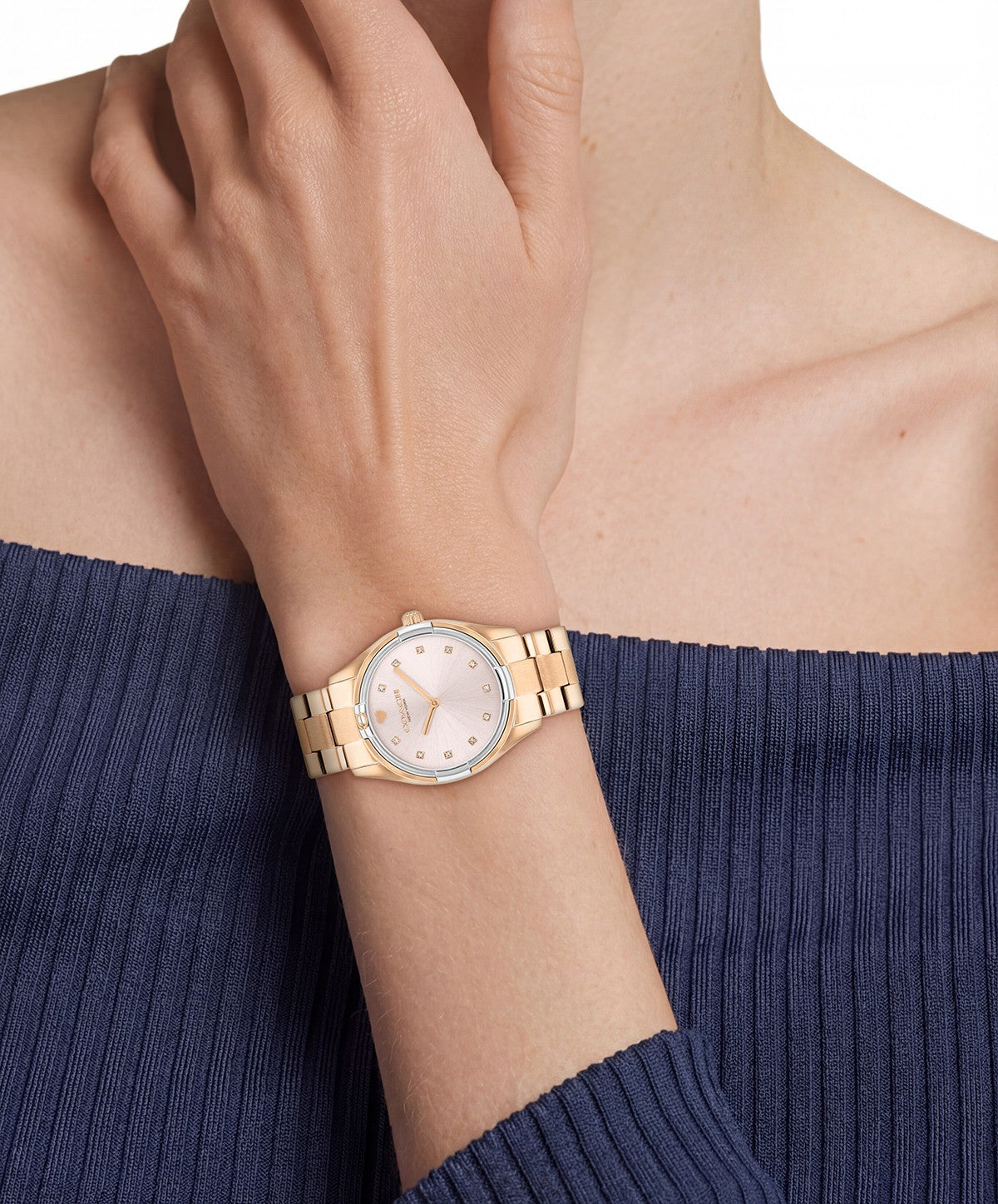 Coach Brooks 14504668 – on the wrist