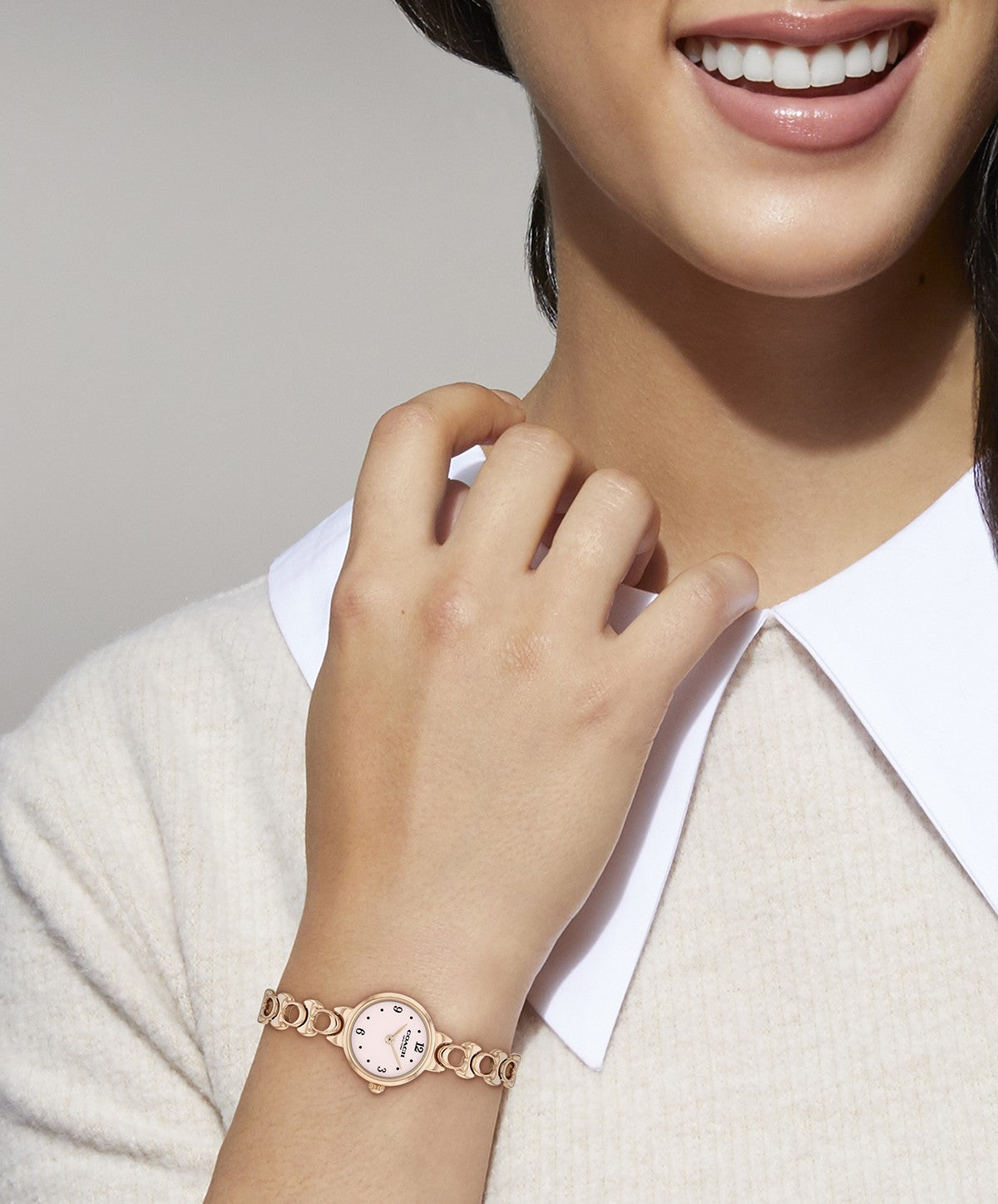 Coach Iris 14504652 – on the wrist