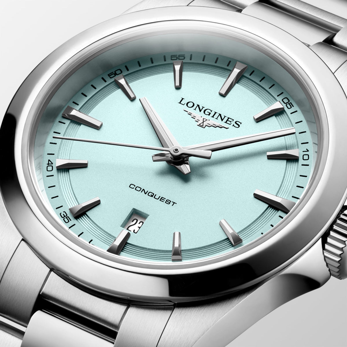Longines Conquest 30mm L3.350.4.92.6 Watch for Women - dial close-up
