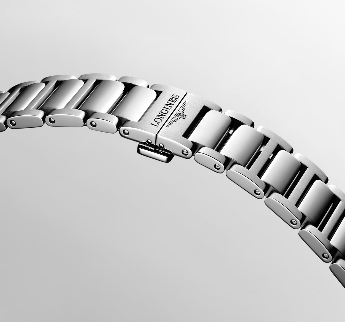 Longines Conquest 41mm L3.860.4.12.6 Watch for Men - clasp view
