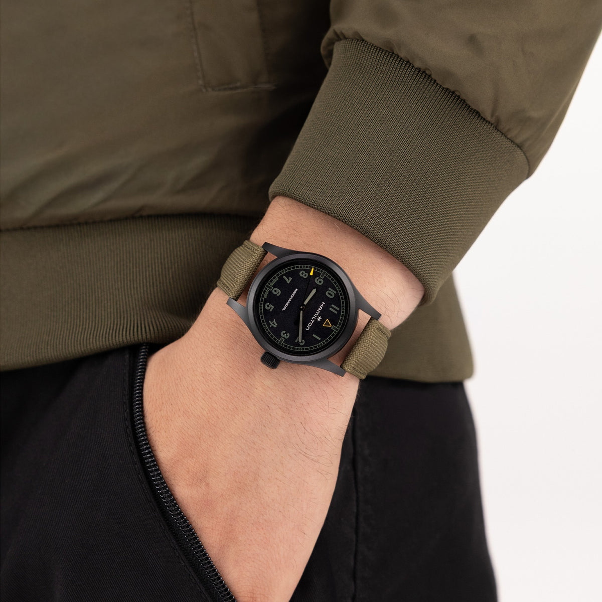 Hamilton Khaki Field H69469930 – on the wrist