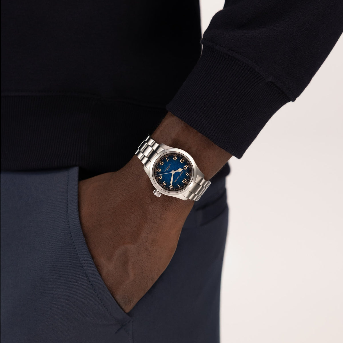 Hamilton Khaki Field H70405140 – on the wrist