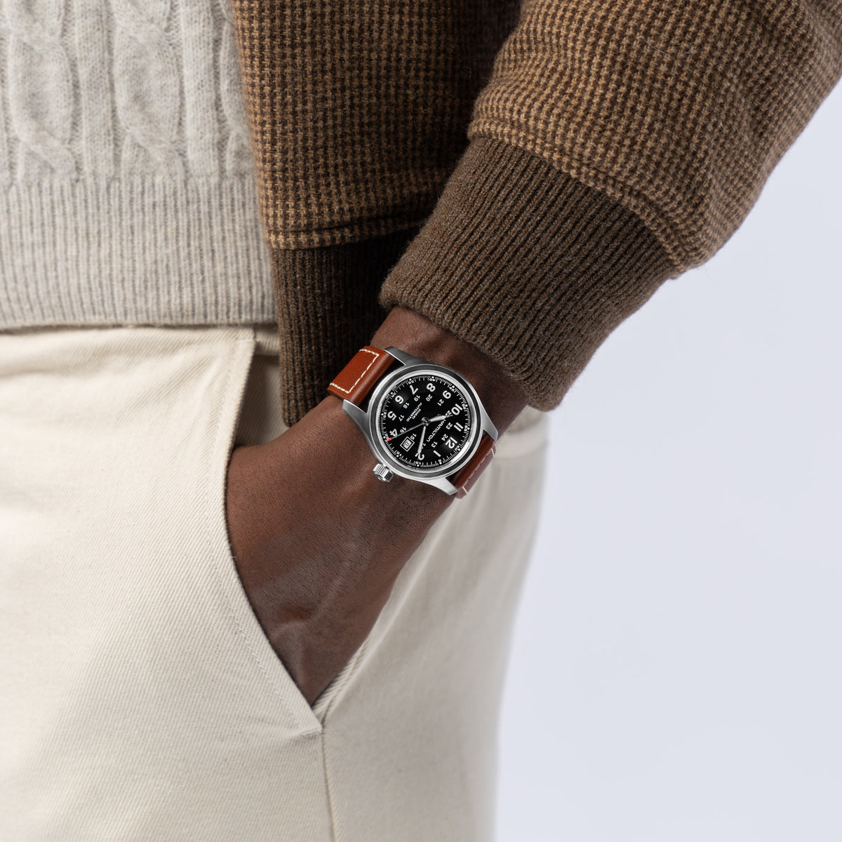 Hamilton Khaki Field H70555533 – on the wrist