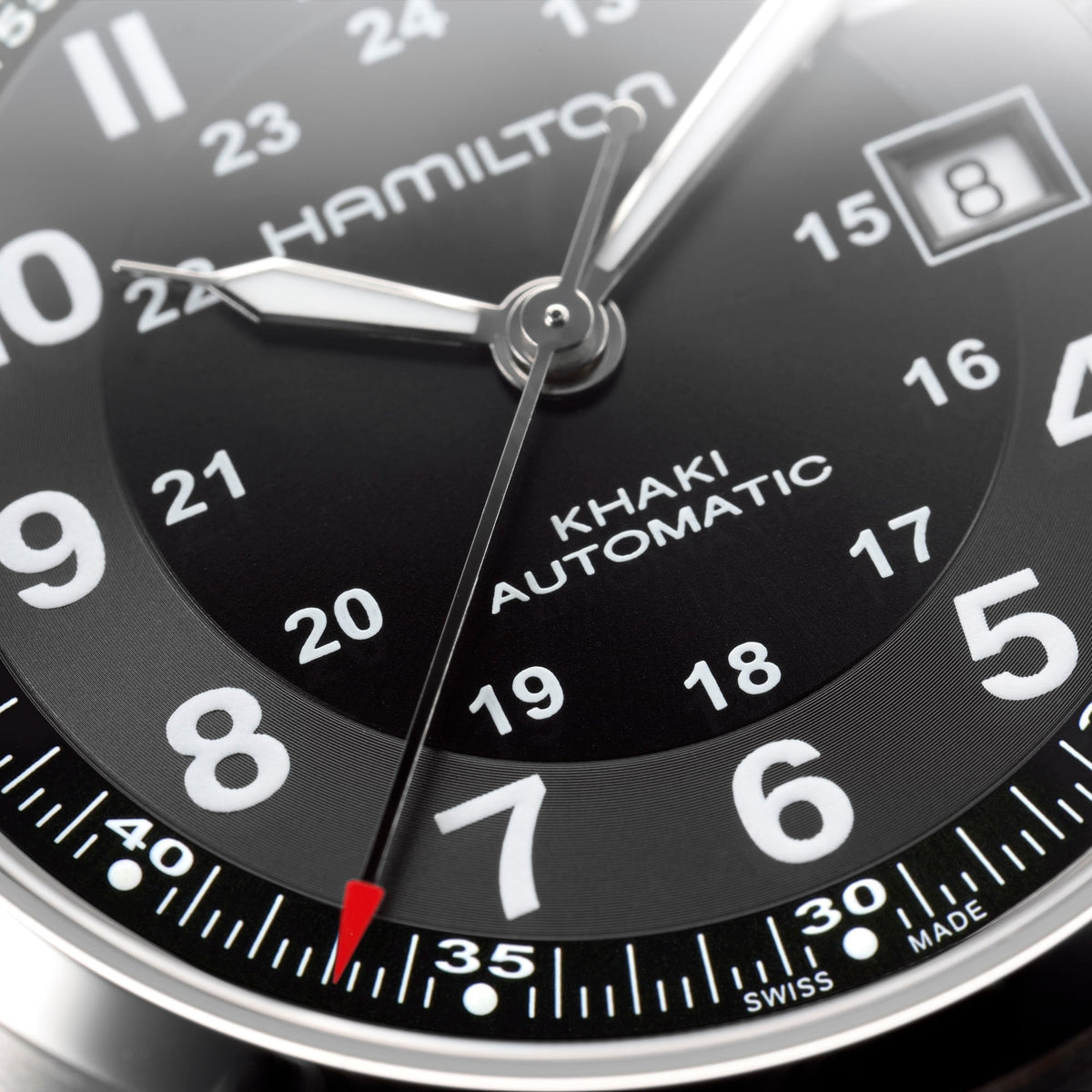 Hamilton Khaki Field H70555533 – dial close-up
