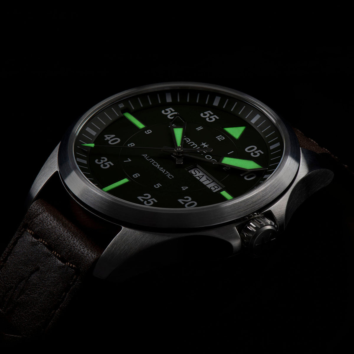 Hamilton Khaki Aviation H64635560 – dial in the dark