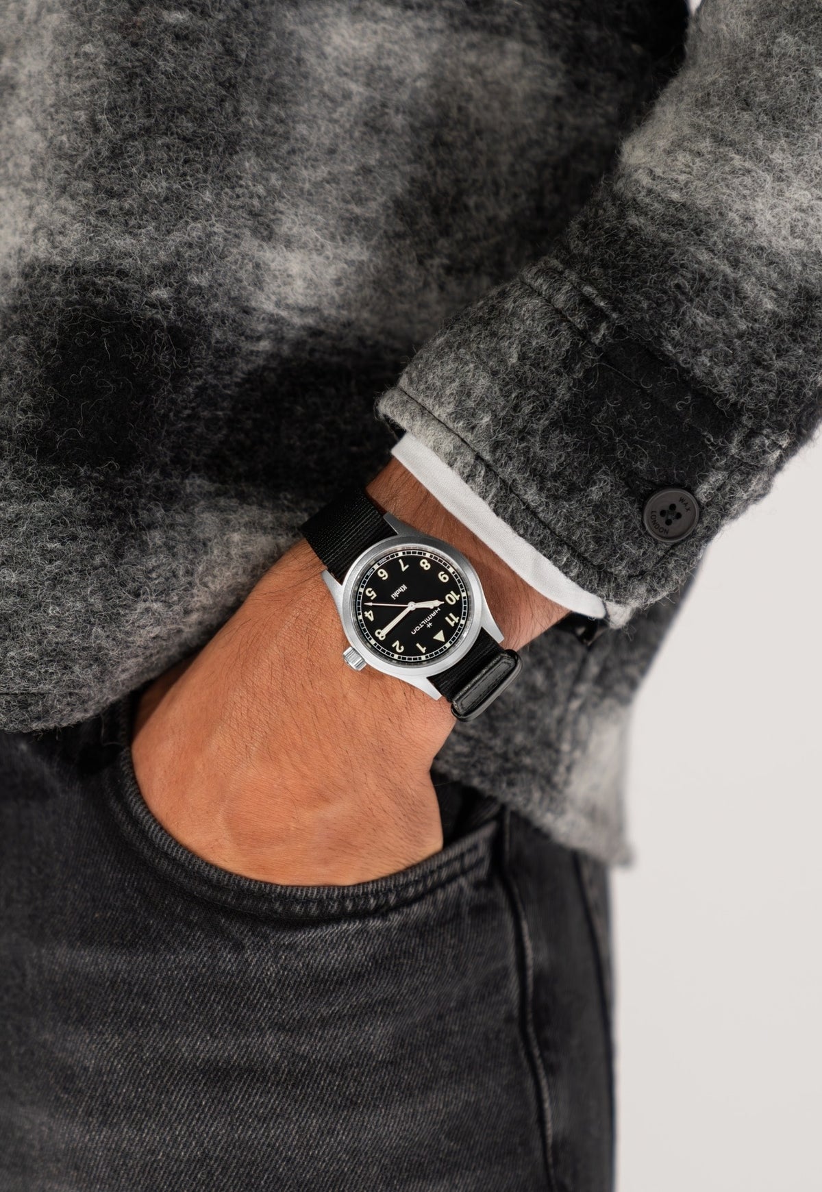 Hamilton Khaki Field H69401430 – on the wrist