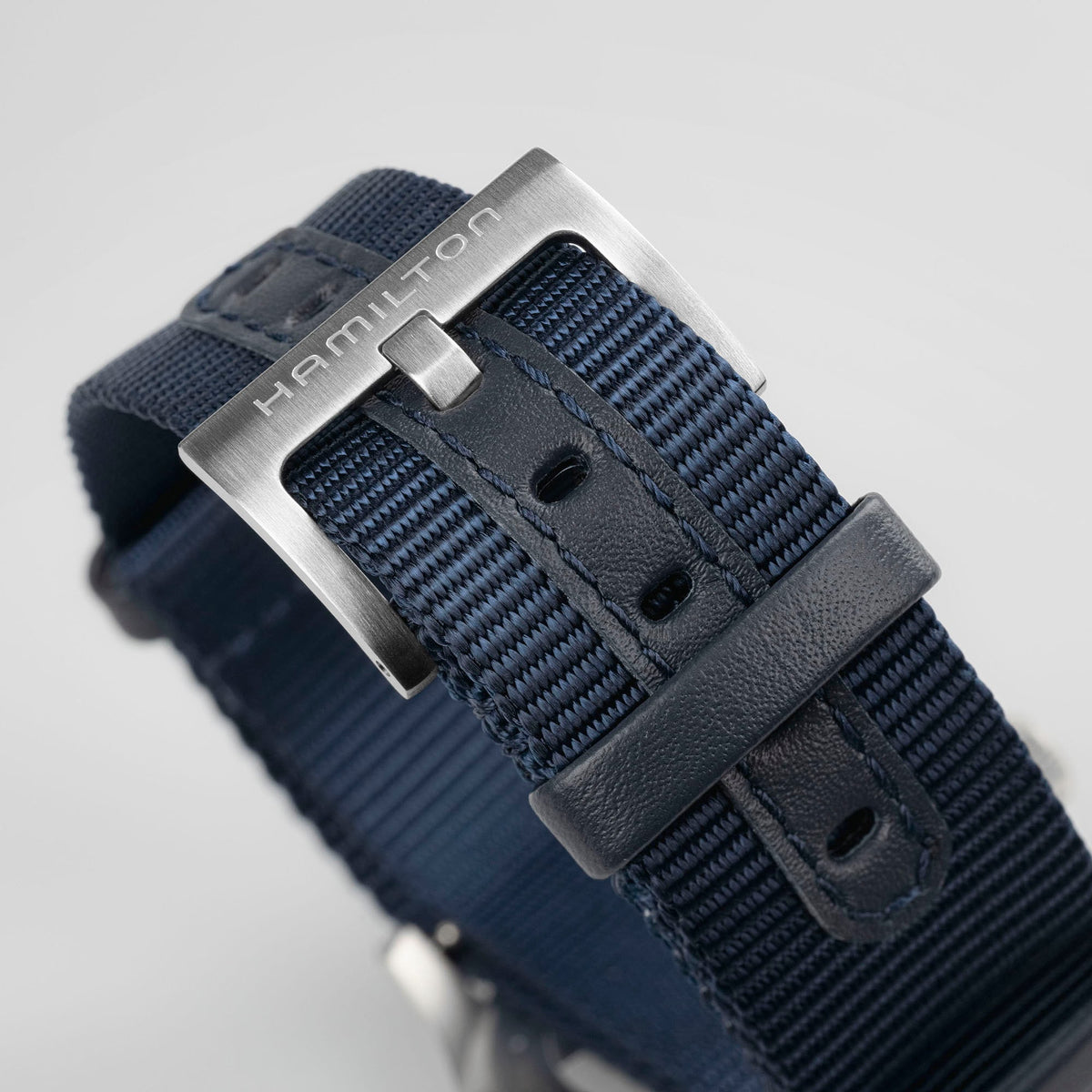 Hamilton Khaki Field H69439940 – case back