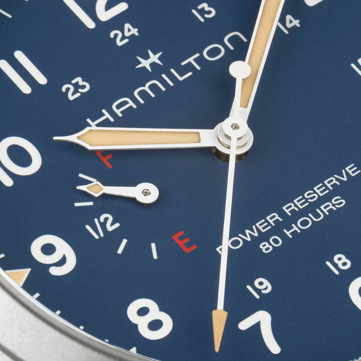 Hamilton Khaki Field H69509140 – dial close-up