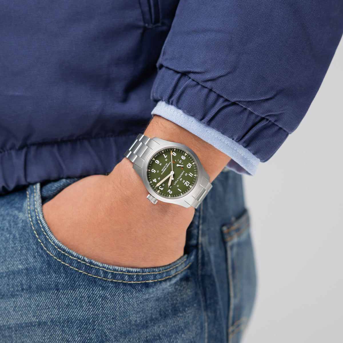 Hamilton Khaki Field H69509160 – on the wrist