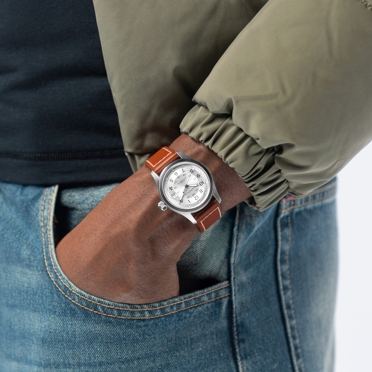 Hamilton Khaki Field H70455553 – on the wrist