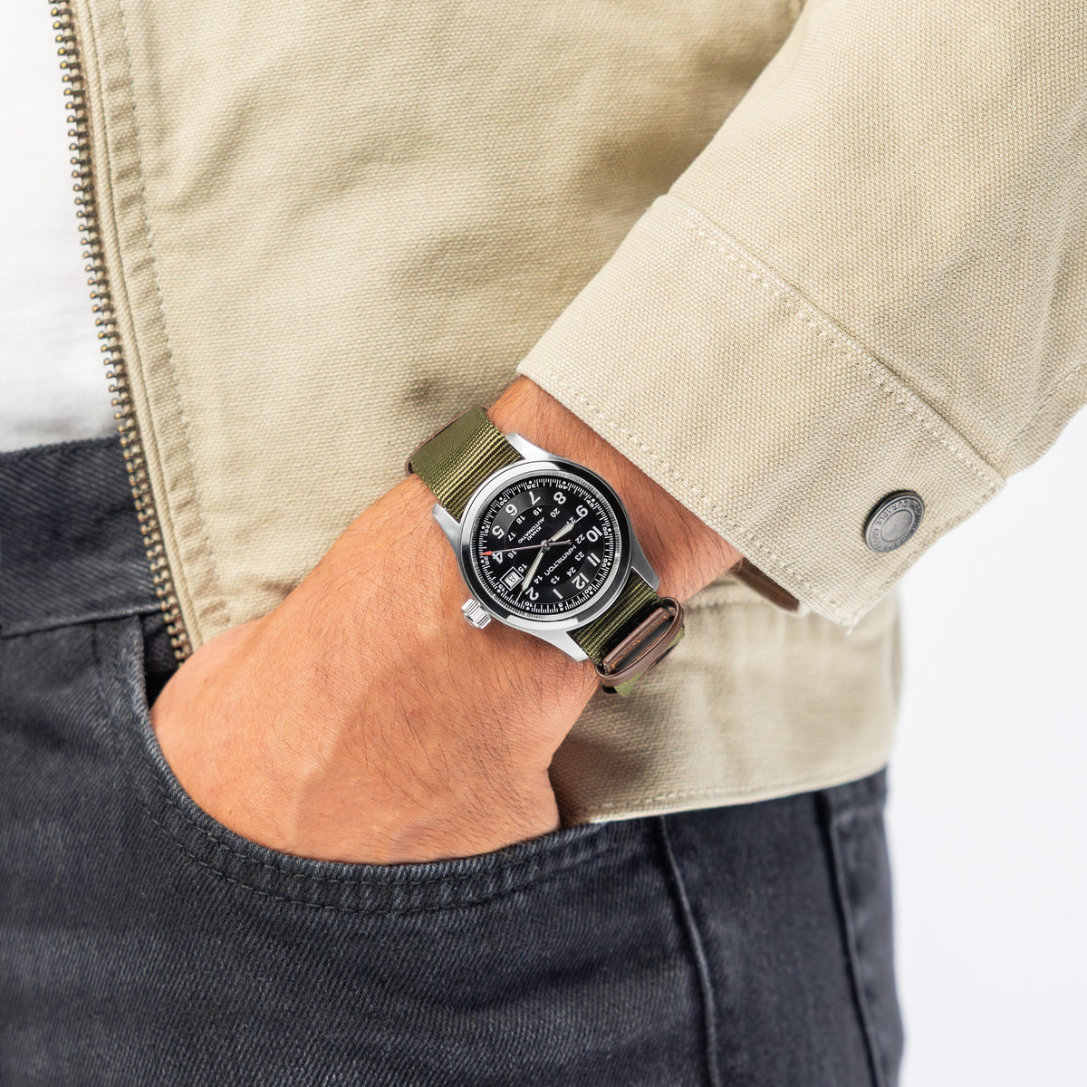 Hamilton Khaki Field H70475930 – on the wrist