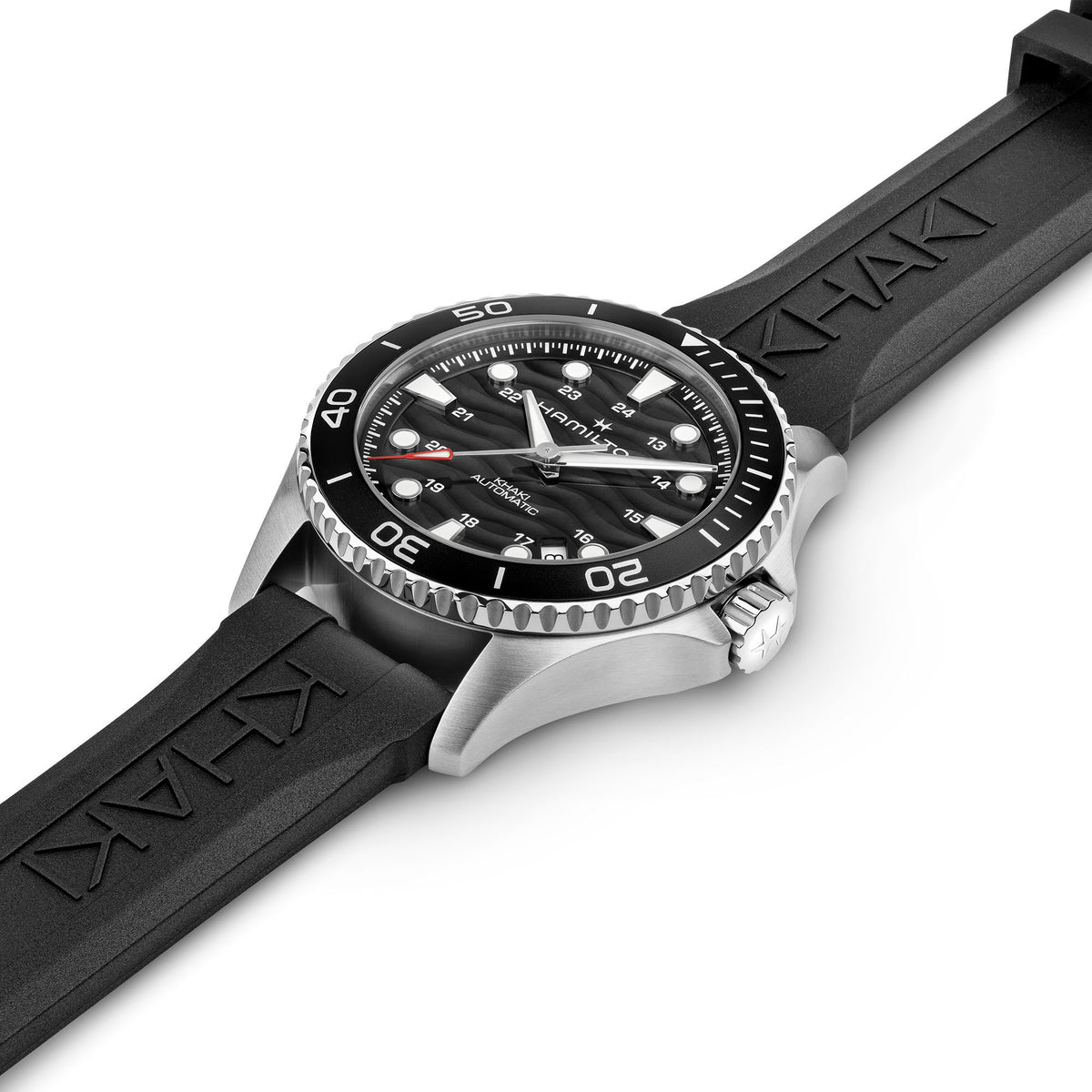 Hamilton Khaki Navy H82415330 – angled view