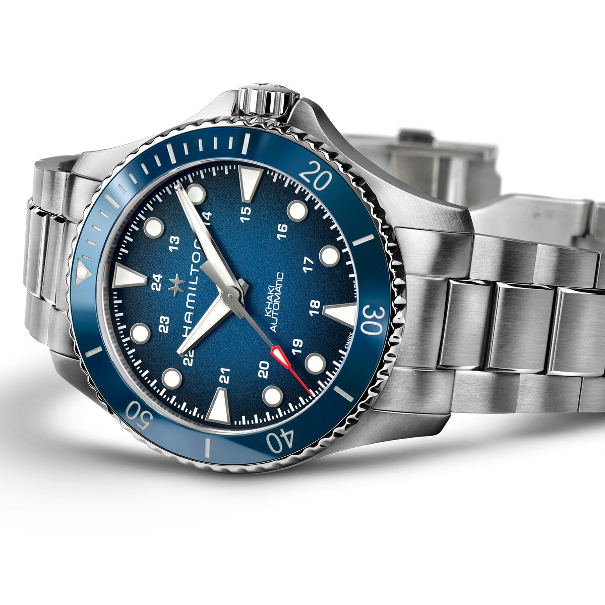 Hamilton Khaki Navy H82505140 – angled view