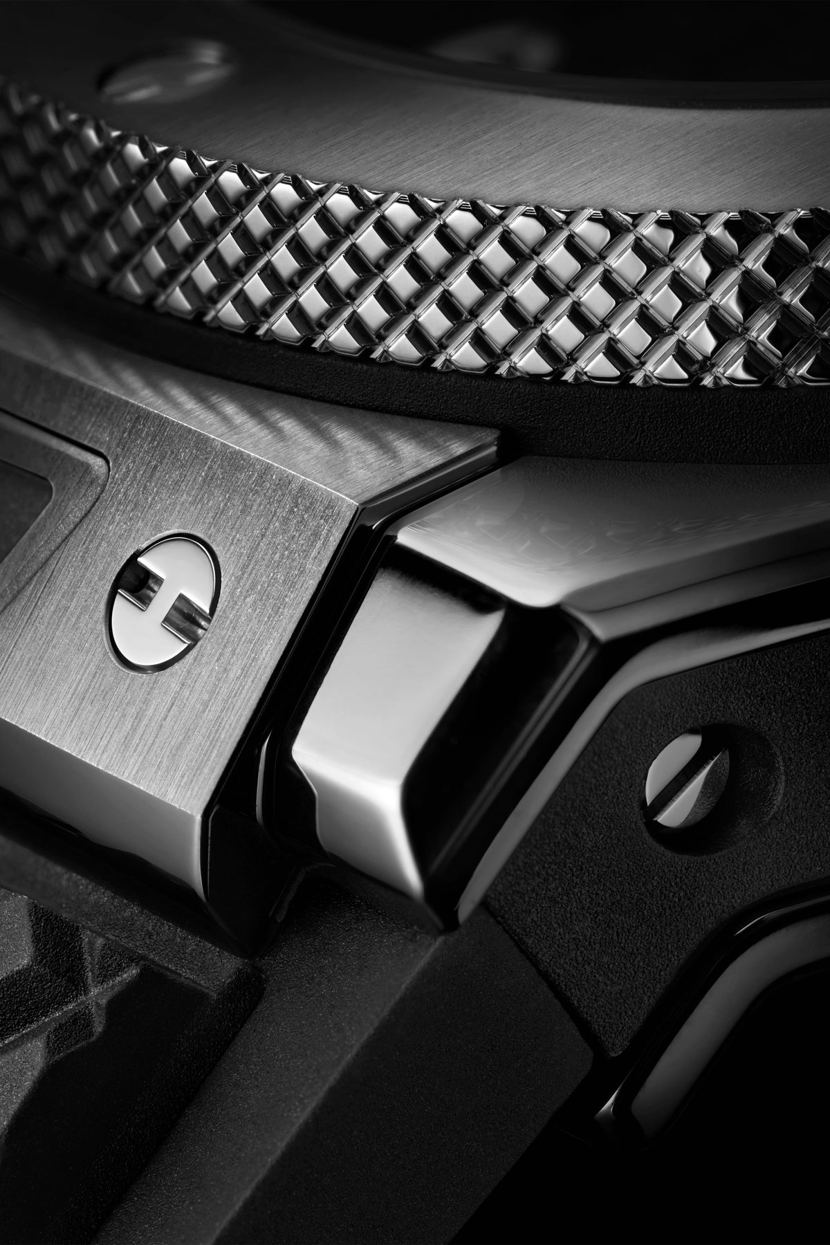 Hublot Big Bang Original Unico Titanium 43 mm 431.NX.1370.RX – bezel detail