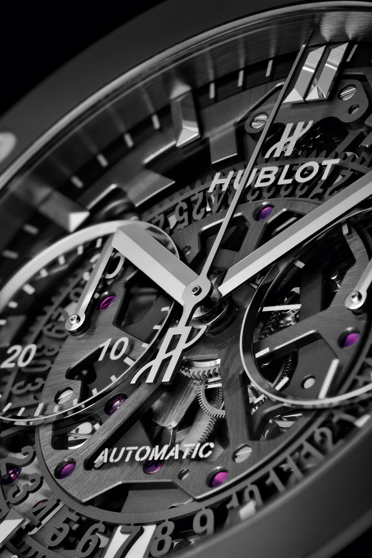 Hublot Classic Fusion Aerofusion Black Magic 45 mm 525.CM.0170.RX – dial close-up
