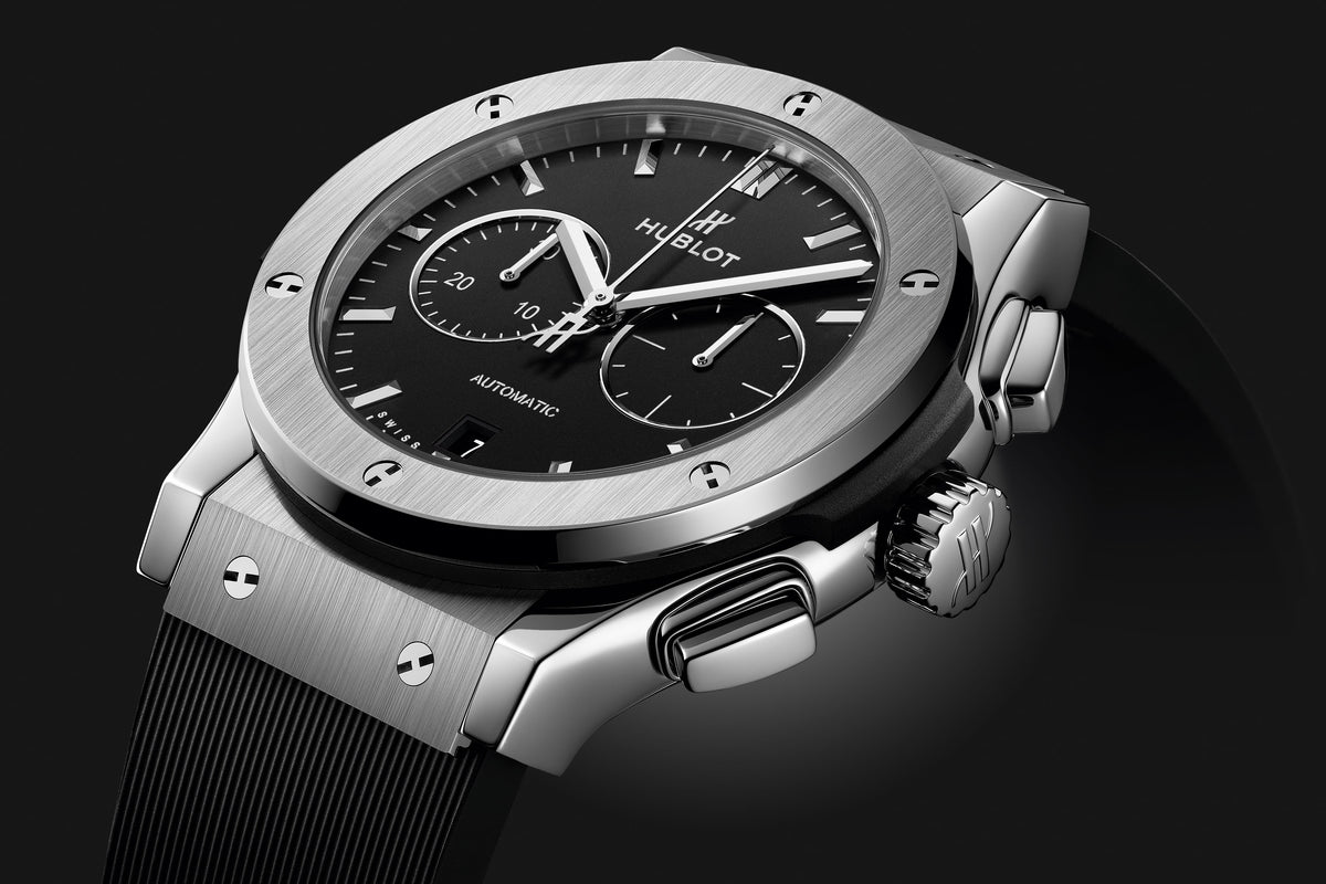 Hublot Classic Fusion Chronograph Titanium on Rubber 42 mm 541.NX.1171.RX – three-quarter view