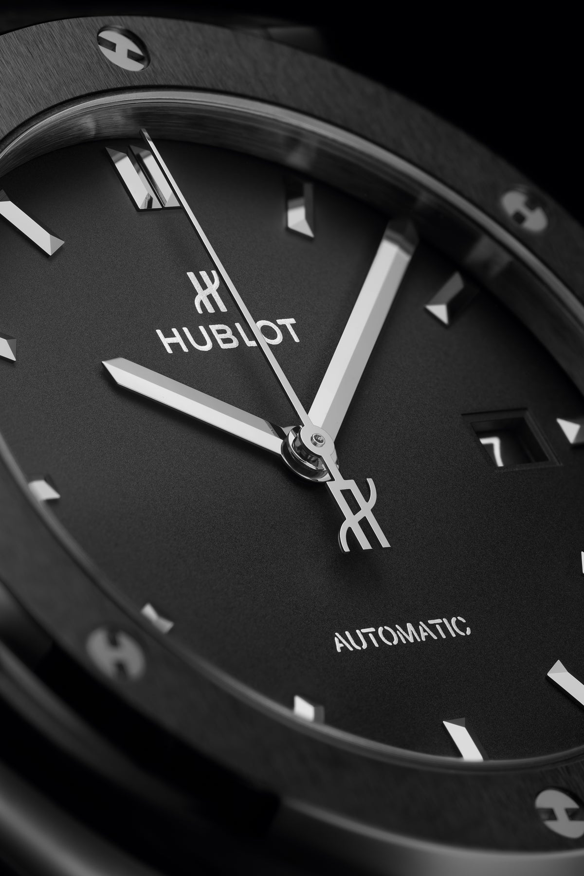 Hublot Classic Fusion Black Magic 42 mm 542.CM.1171.RX – dial close-up