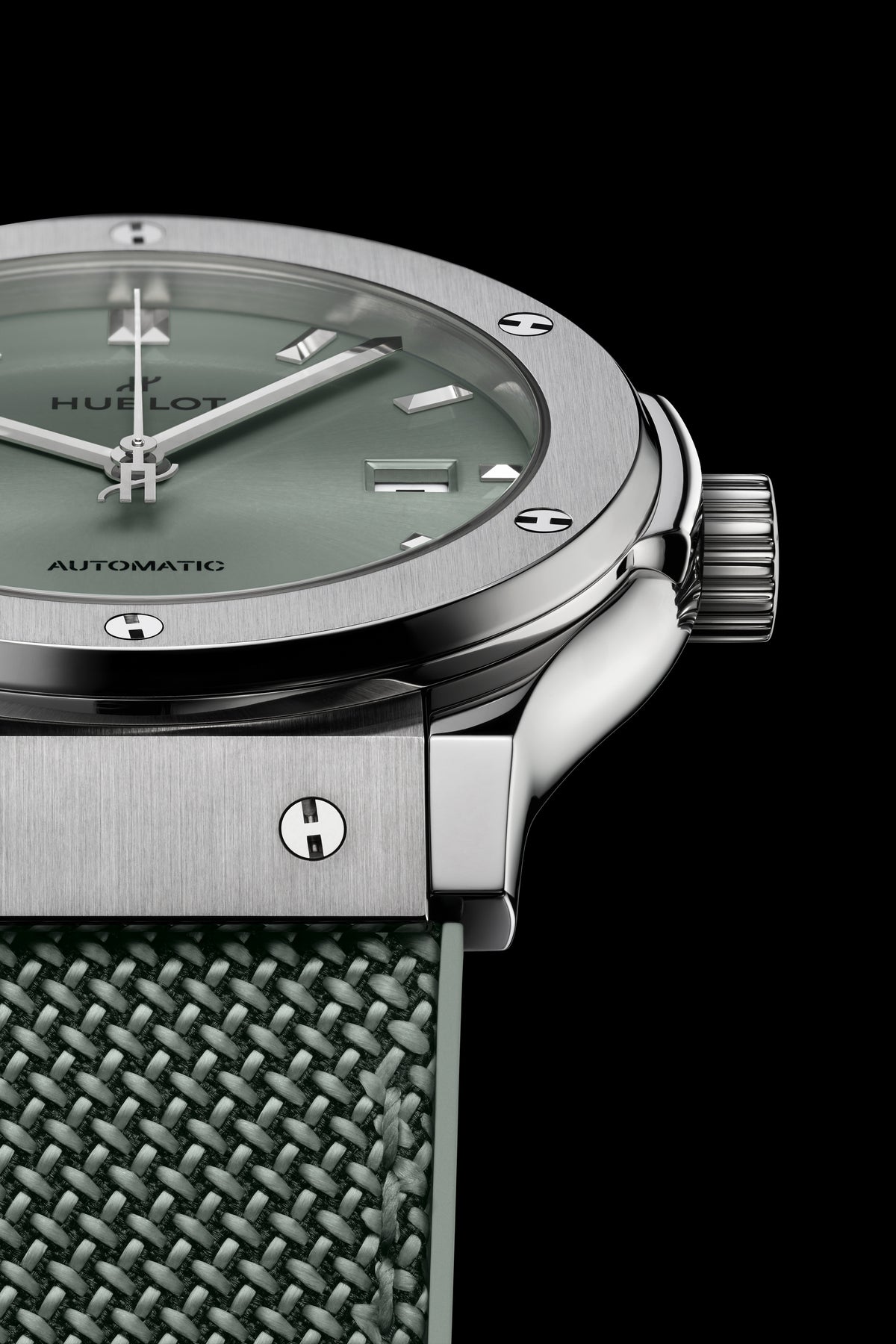 Hublot Classic Fusion Titanium Sage Green 42 mm 542.NX.891G.NR – case and dial close-up